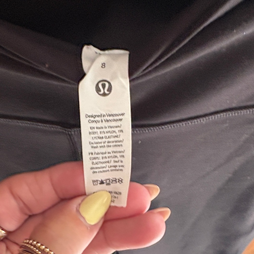 Lululemon black capris workout leggings - Picture 4 of 7